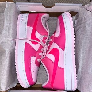 Nike Women's Two-Tone Pink Sneakers